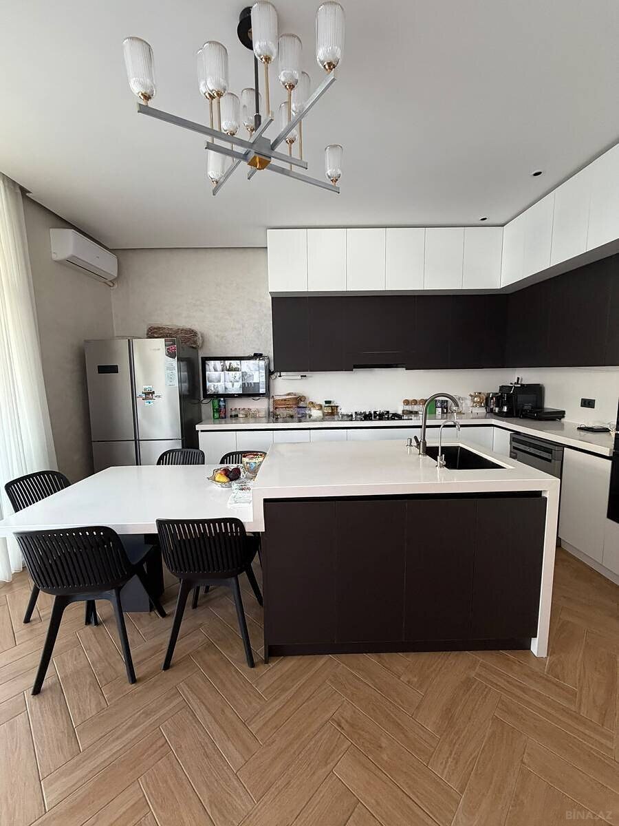8 otaqlı Həyət evi/Bağ evi, Badamdar q., Bakı