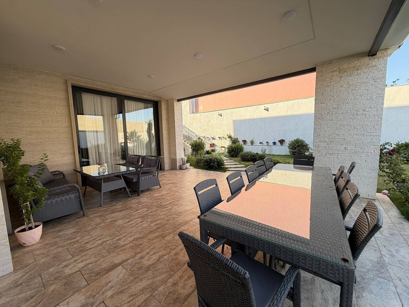 8 otaqlı Həyət evi/Bağ evi, Badamdar q., Bakı