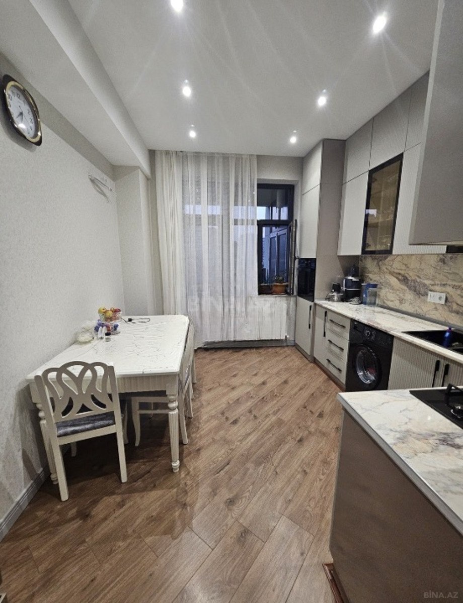 3 otaqlı Yeni tikili, 28 May m., Bakı