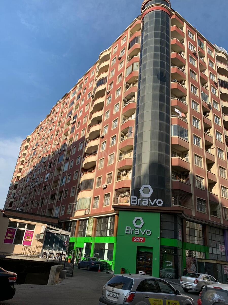 2 otaqlı Yeni tikili, 8-ci mikrorayon q., Bakı