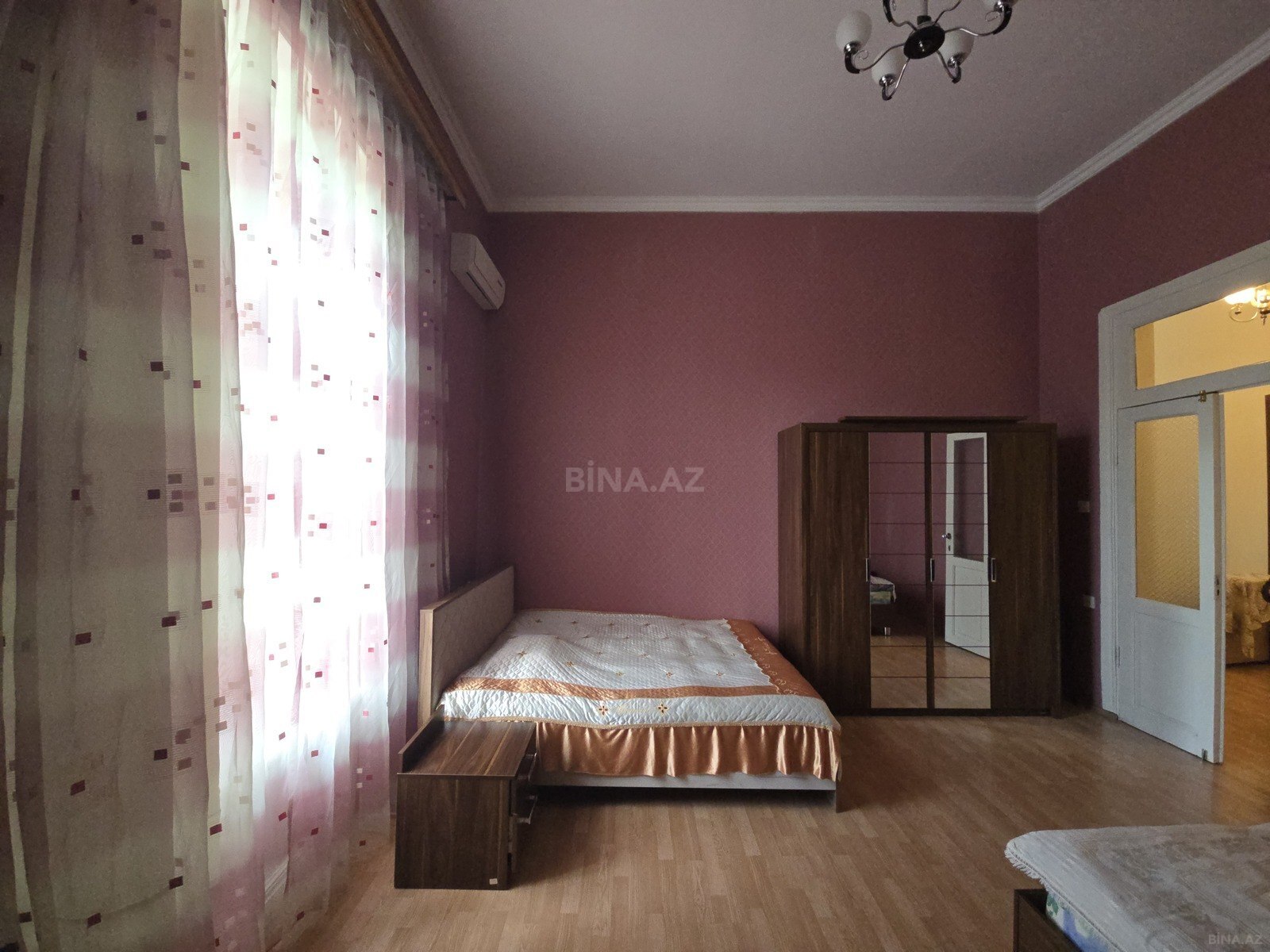 3 otaqlı Köhnə tikili, Sahil m., Bakı