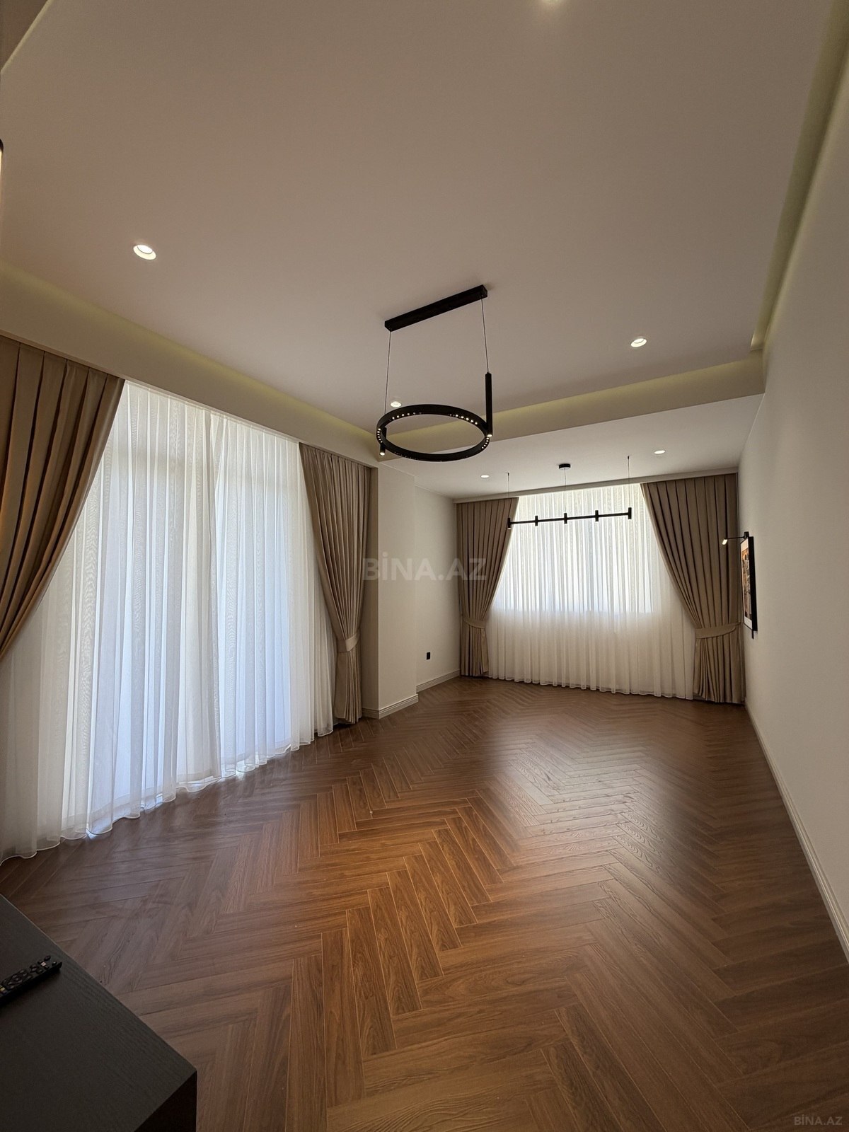 3 otaqlı Yeni tikili, Azadlıq Prospekti m., Bakı