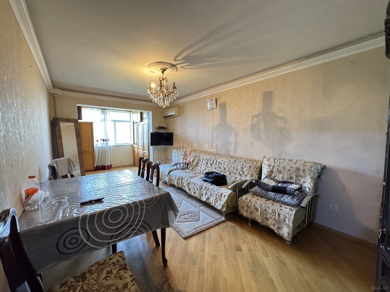 3 otaqlı Köhnə tikili, Neftçilər m., Bakı