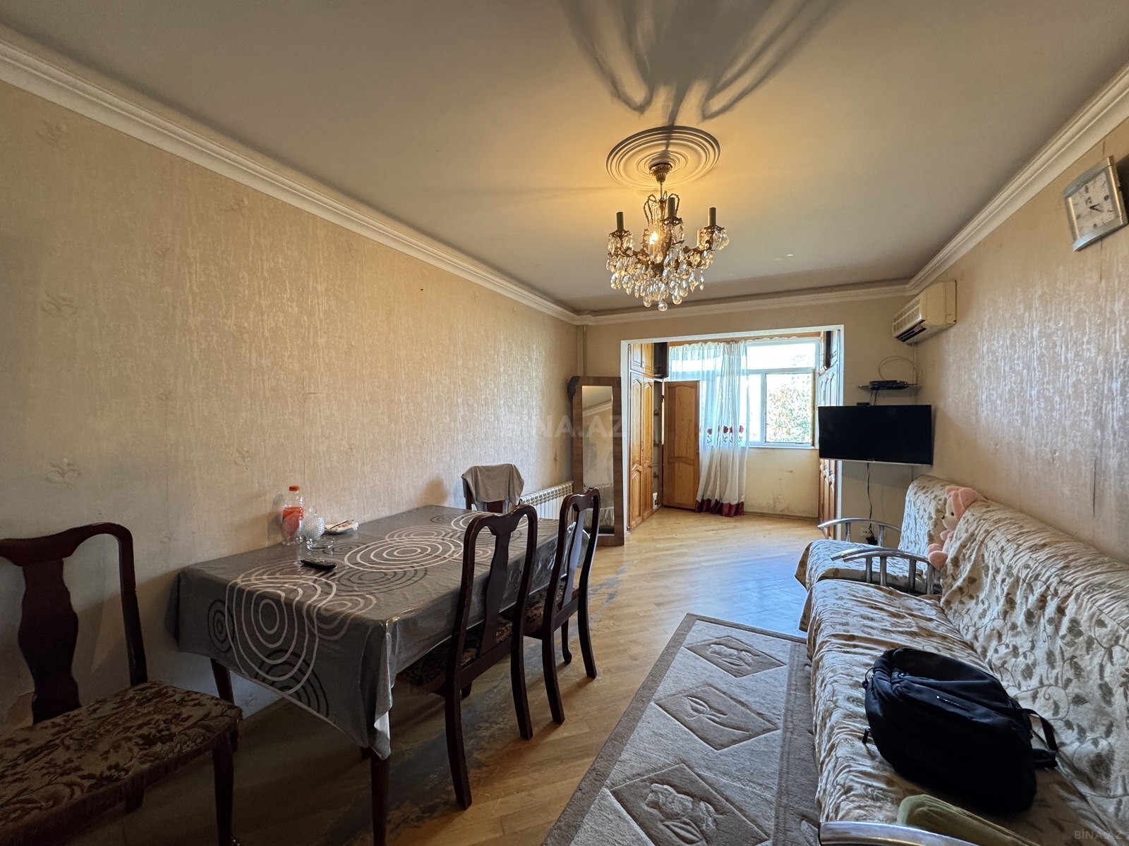 3 otaqlı Köhnə tikili, Neftçilər m., Bakı