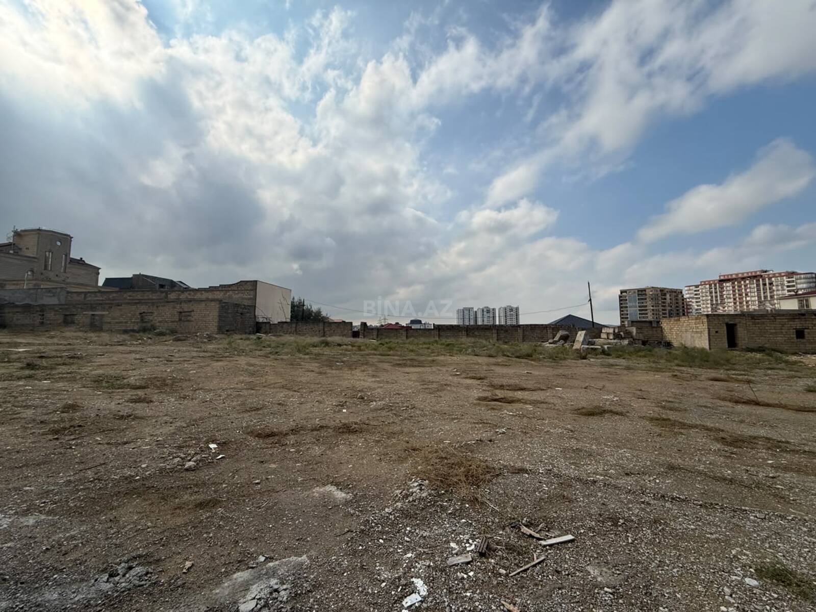 Torpaq Badamdar q., Bakı
