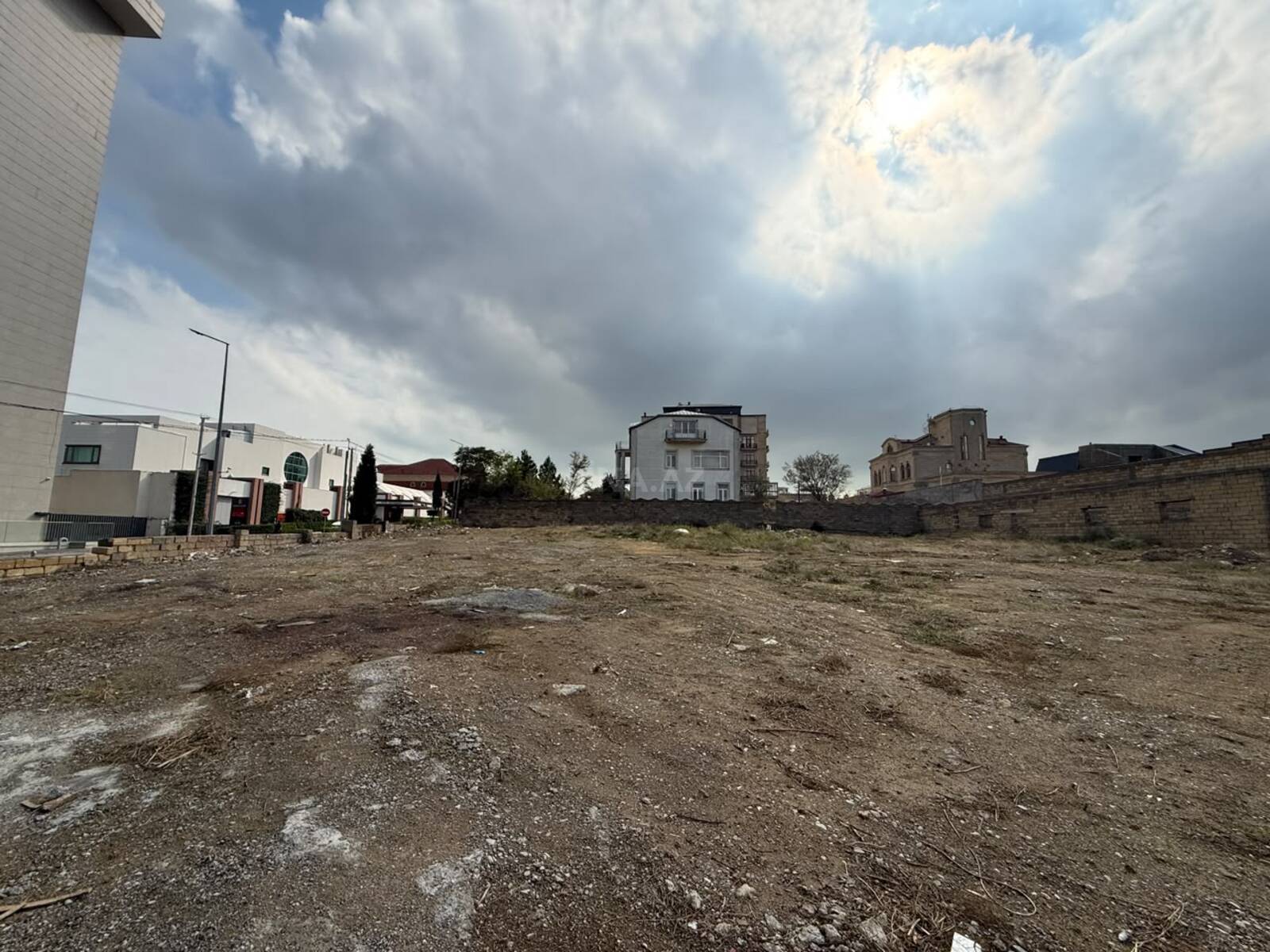 Torpaq Badamdar q., Bakı