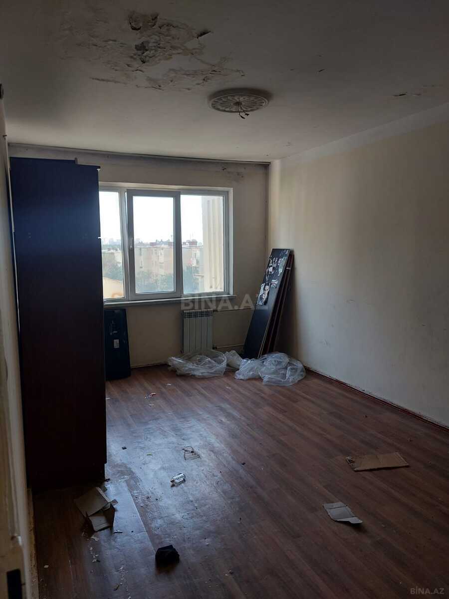 3 otaqlı Köhnə tikili, Neftçilər m., Bakı