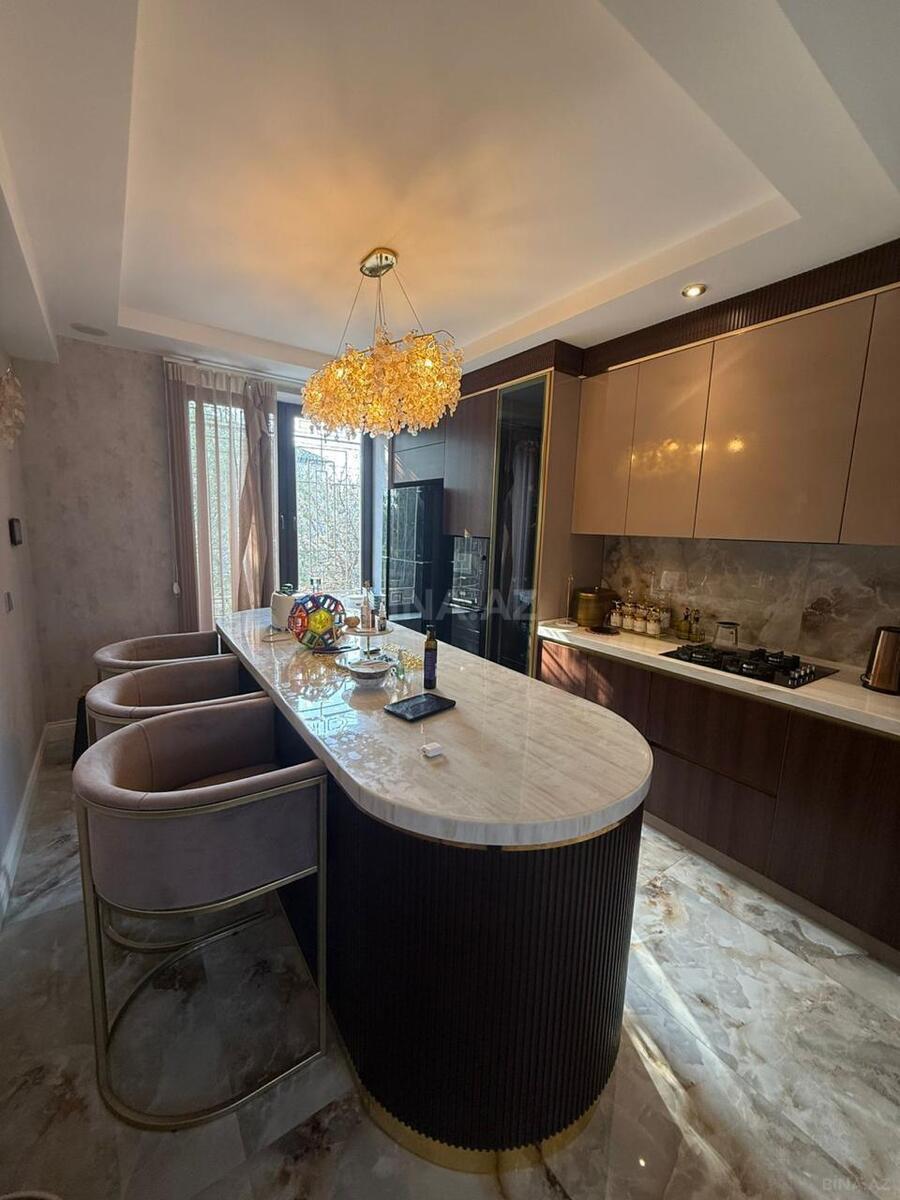 4 otaqlı Həyət evi/Bağ evi, Bakıxanov q., Bakı