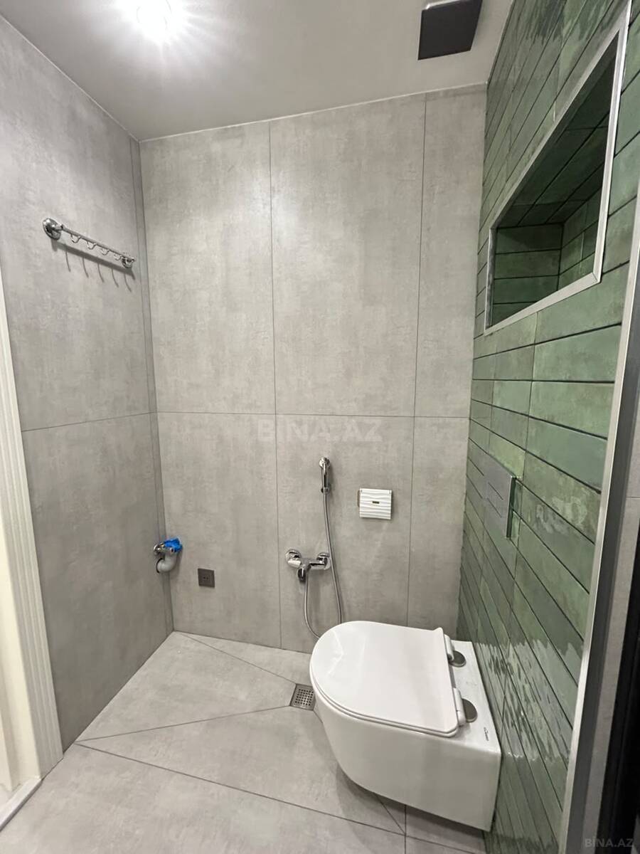 3 otaqlı Köhnə tikili, Koroğlu m., Bakı