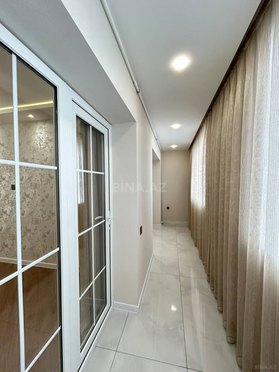 3 otaqlı Köhnə tikili, Koroğlu m., Bakı