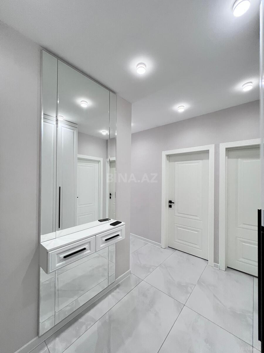 3 otaqlı Köhnə tikili, Qara Qarayev m., Bakı