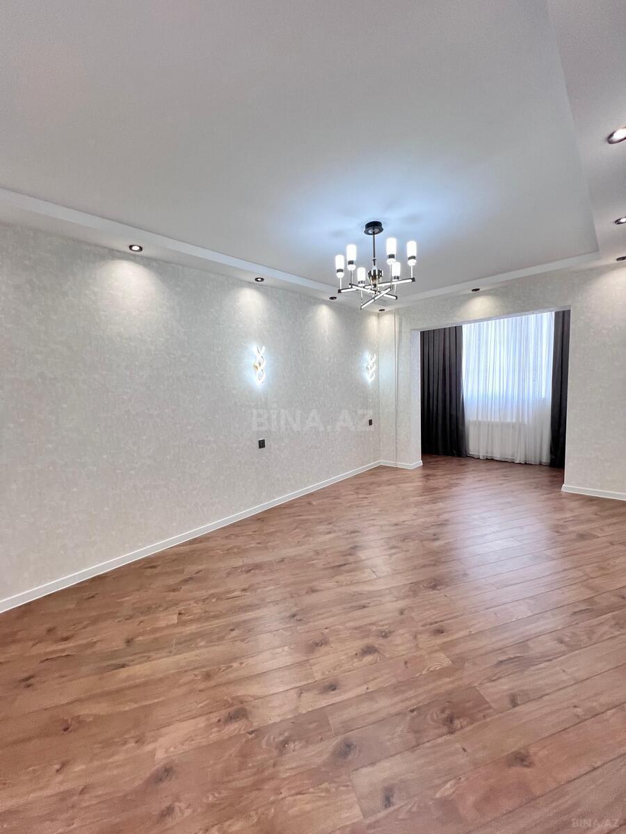3 otaqlı Köhnə tikili, Qara Qarayev m., Bakı