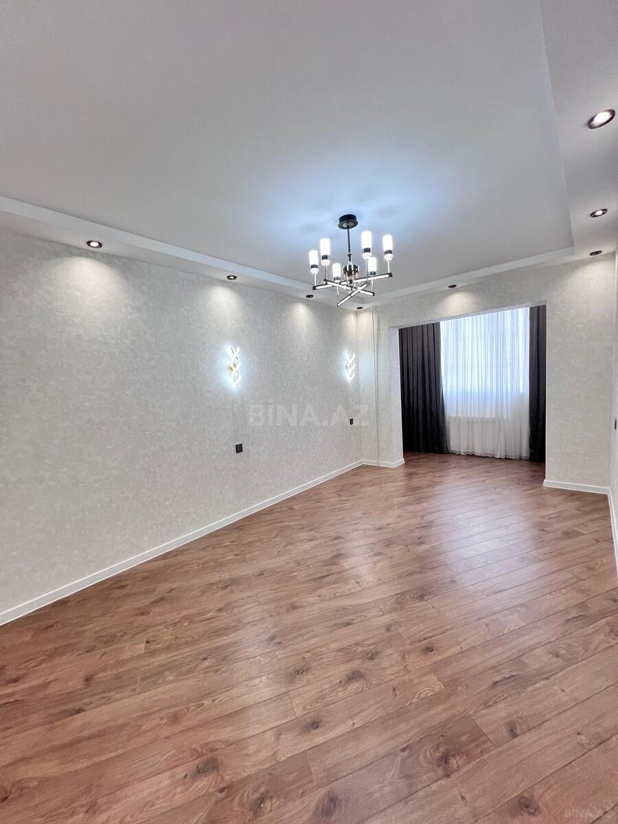 3 otaqlı Köhnə tikili, Qara Qarayev m., Bakı