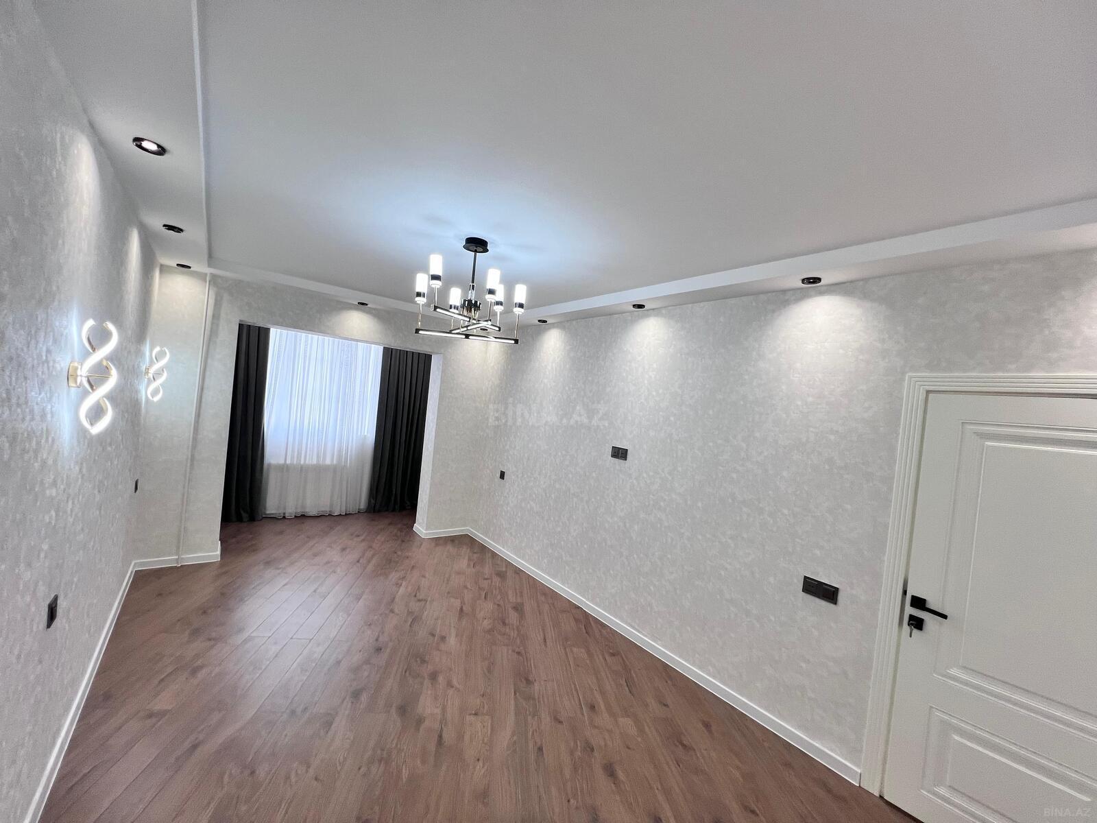 3 otaqlı Köhnə tikili, Qara Qarayev m., Bakı