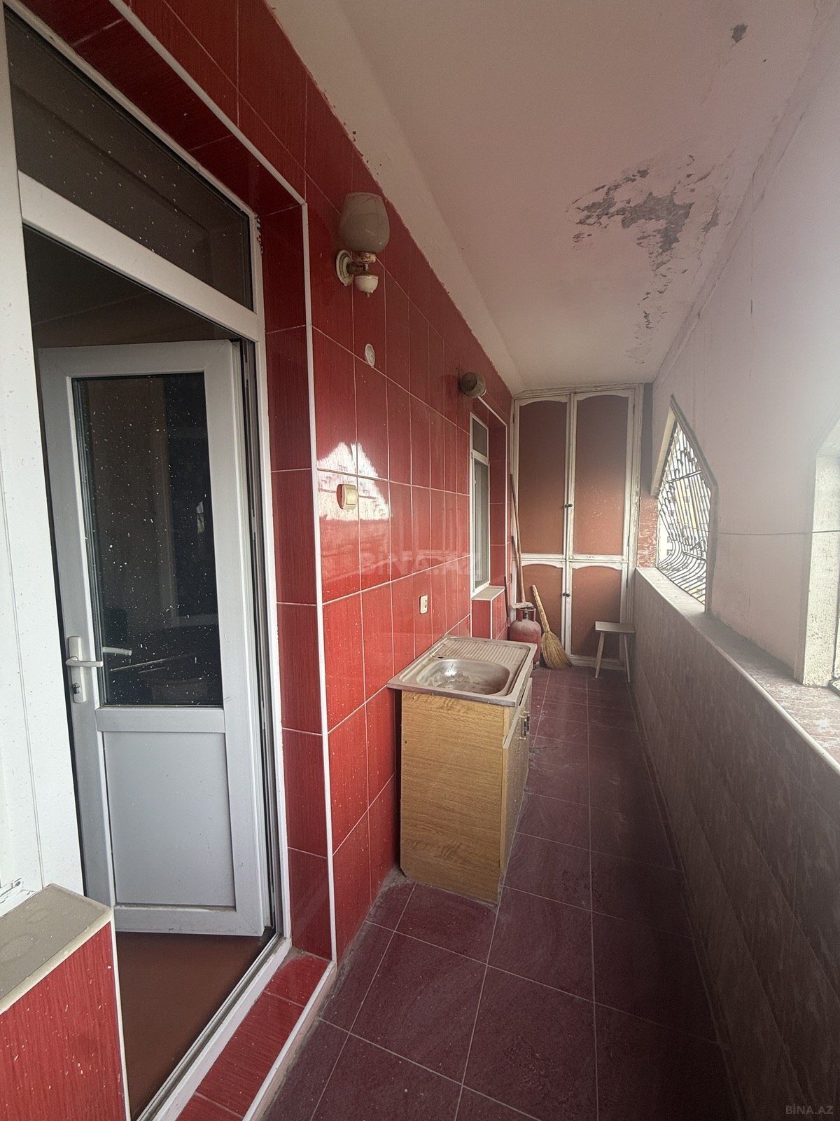 4 otaqlı Köhnə tikili, Həzi Aslanov m., Bakı