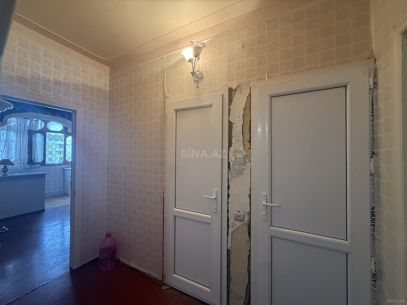 4 otaqlı Köhnə tikili, Həzi Aslanov m., Bakı