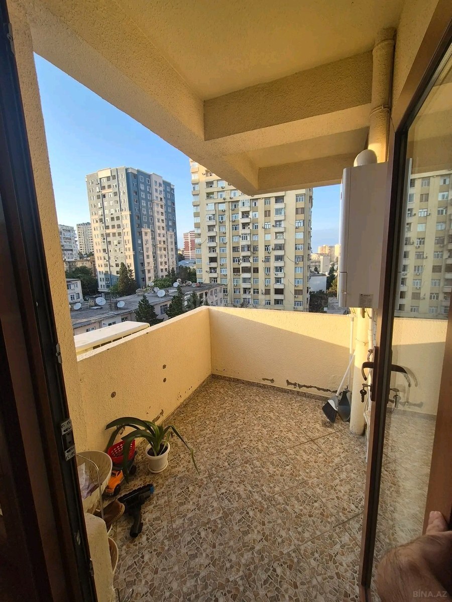 2 otaqlı Köhnə tikili, Həzi Aslanov m., Bakı