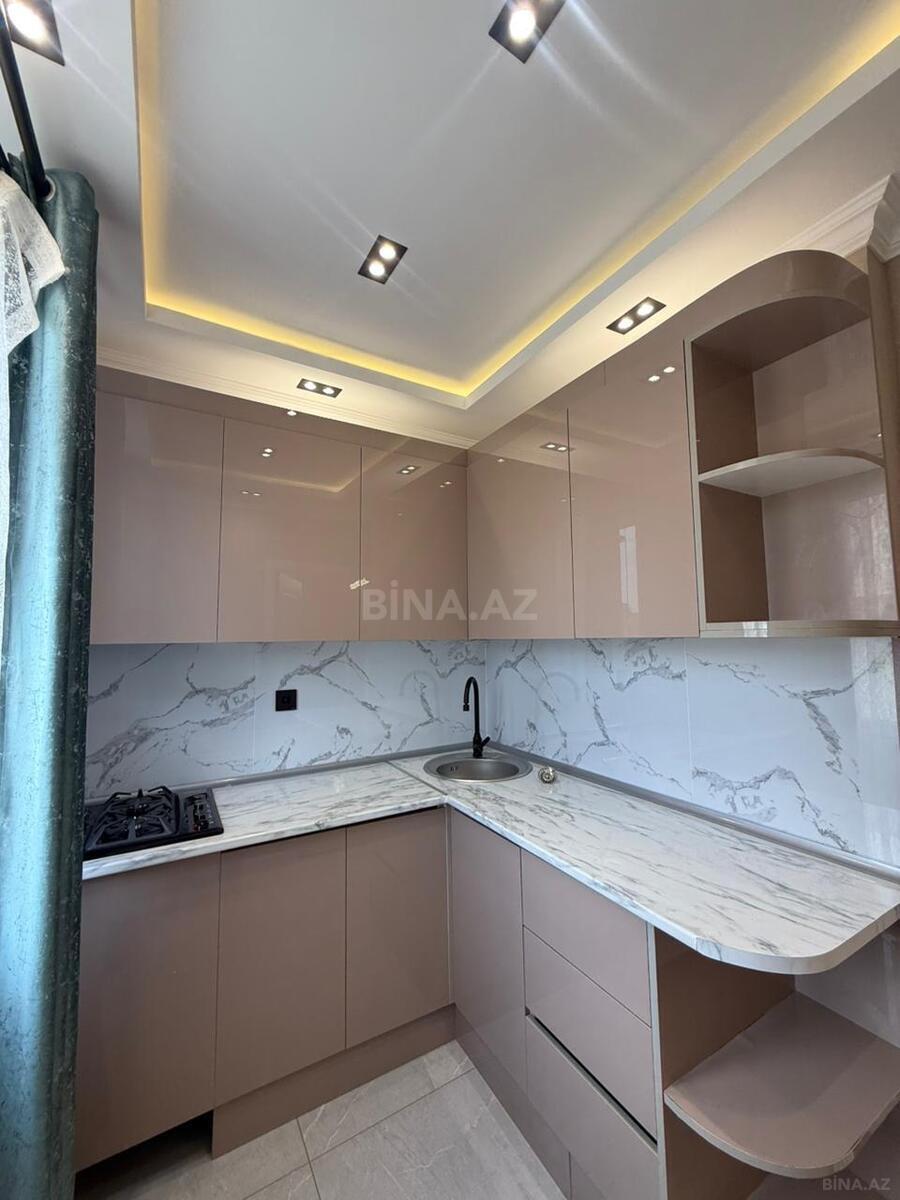2 otaqlı Köhnə tikili, Memar Əcəmi m., Bakı