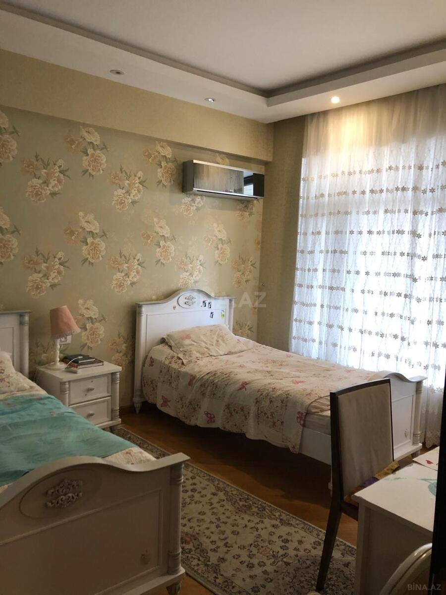 4 otaqlı Yeni tikili, Şah İsmayıl Xətai m., Bakı
