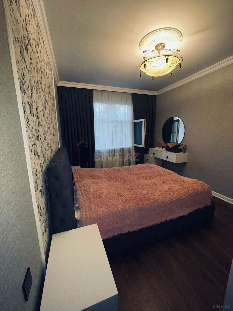 3 otaqlı Köhnə tikili, Memar Əcəmi m., Bakı
