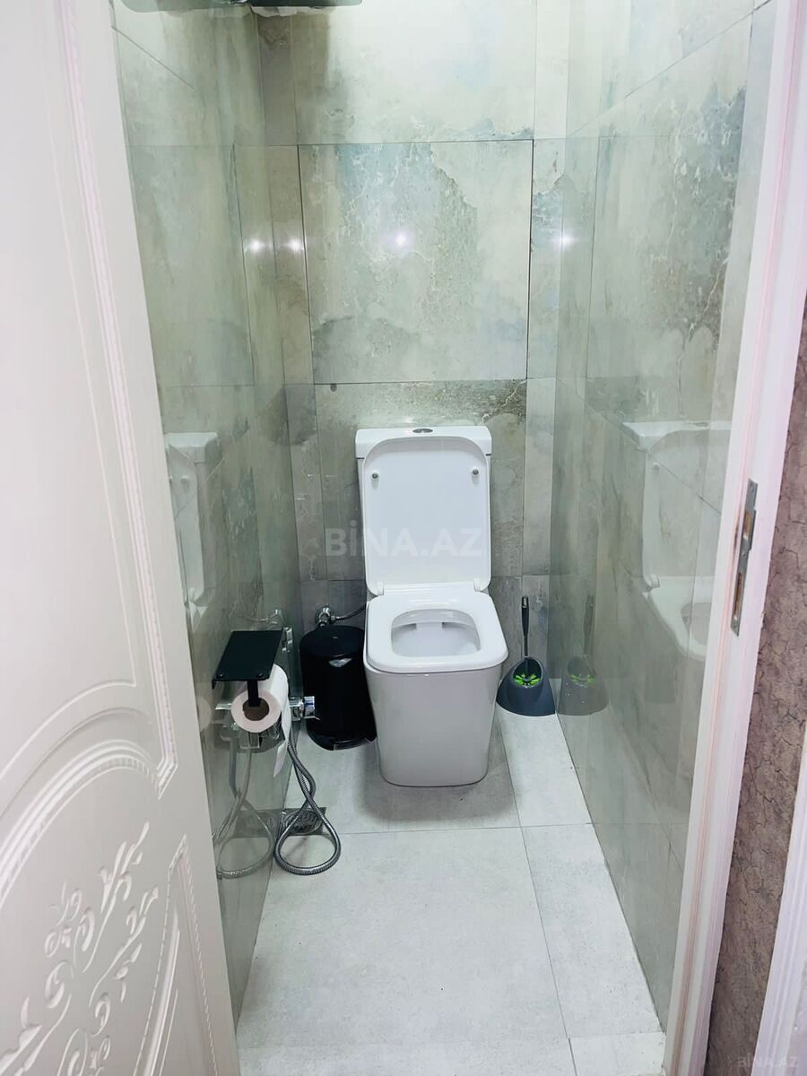 3 otaqlı Köhnə tikili, Memar Əcəmi m., Bakı