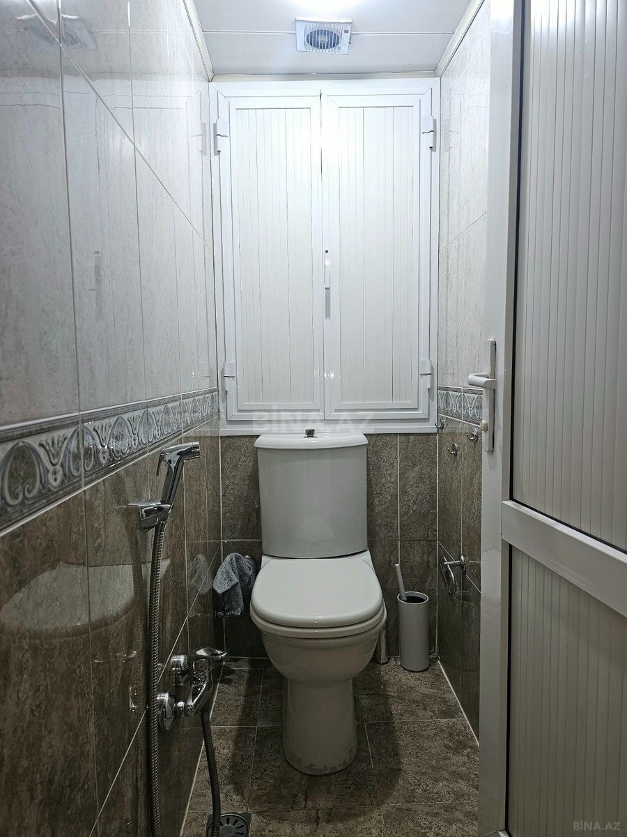 4 otaqlı Köhnə tikili, Memar Əcəmi m., Bakı