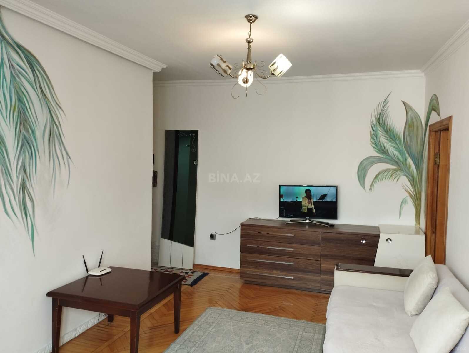 2 otaqlı Köhnə tikili, 28 May m., Bakı