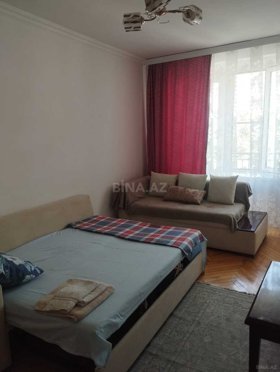 2 otaqlı Köhnə tikili, 28 May m., Bakı