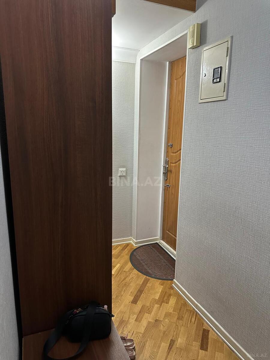 2 otaqlı Köhnə tikili, Elmlər Akademiyası m., Bakı