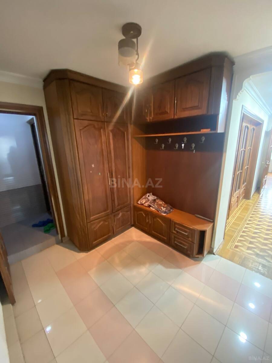 3 otaqlı Köhnə tikili, 20 Yanvar m., Bakı