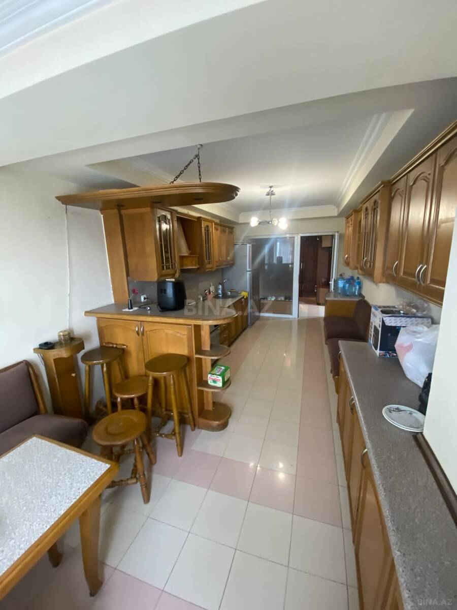 3 otaqlı Köhnə tikili, 20 Yanvar m., Bakı