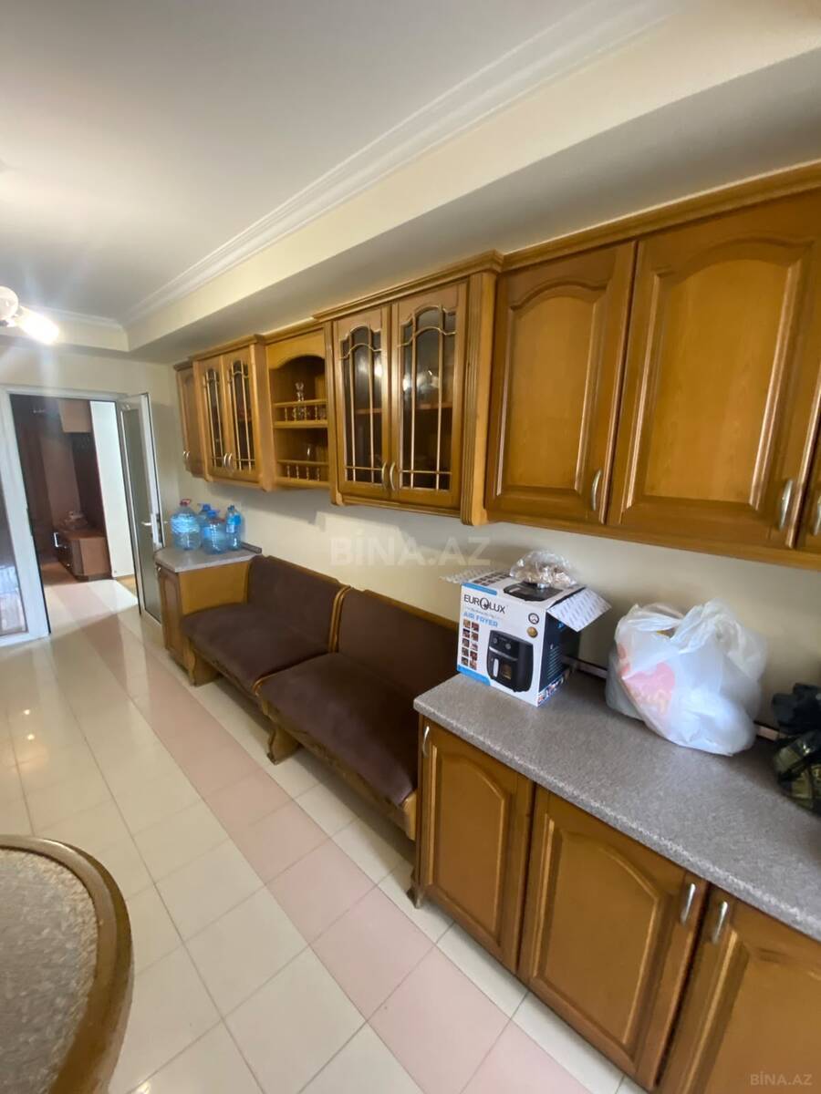 3 otaqlı Köhnə tikili, 20 Yanvar m., Bakı