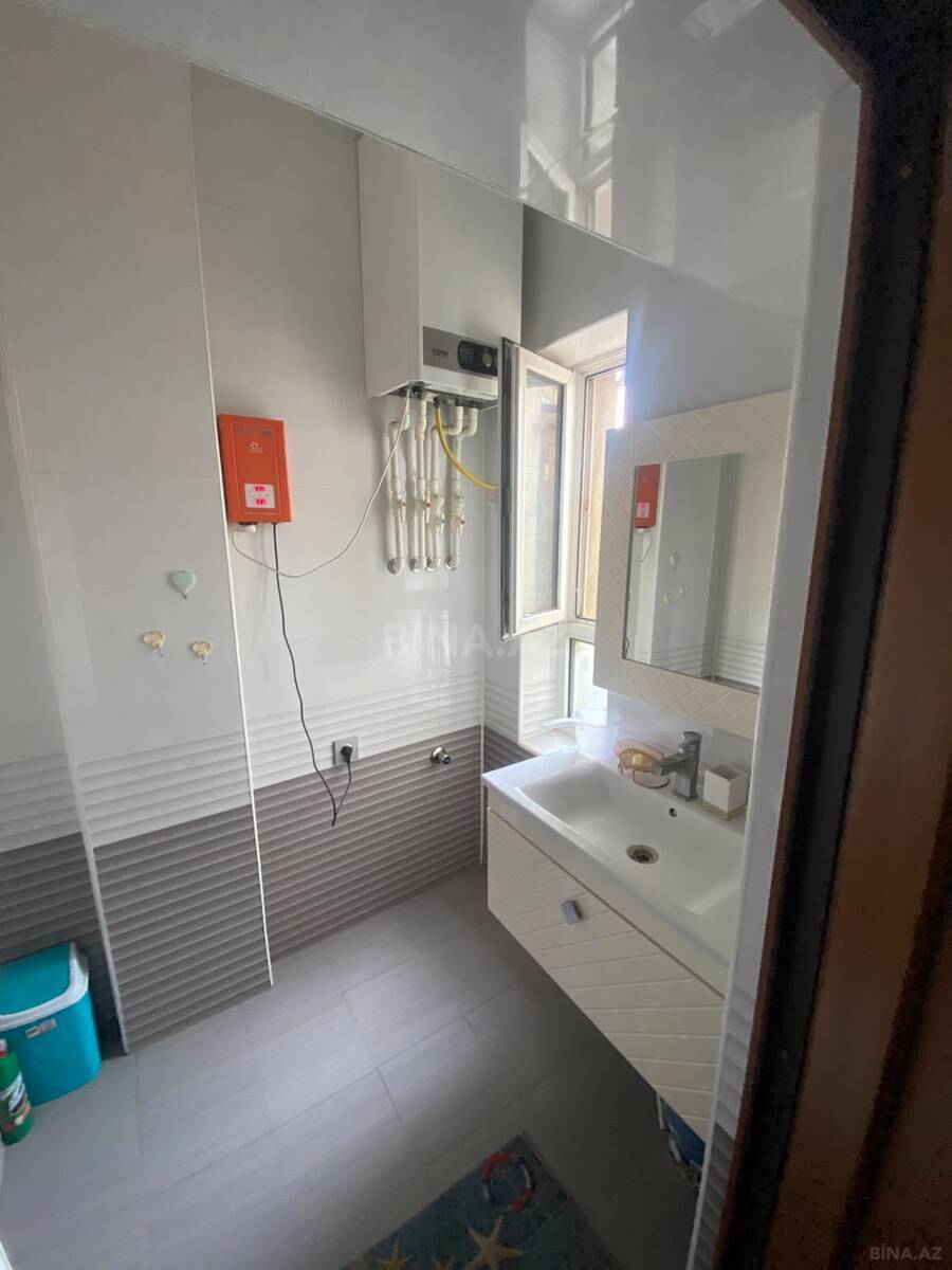 3 otaqlı Köhnə tikili, 20 Yanvar m., Bakı