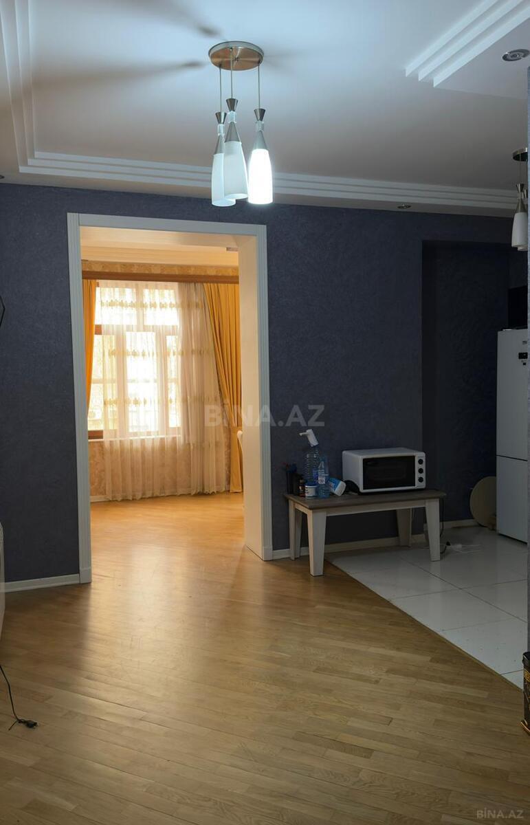 2 otaqlı Köhnə tikili, Elmlər Akademiyası m., Bakı