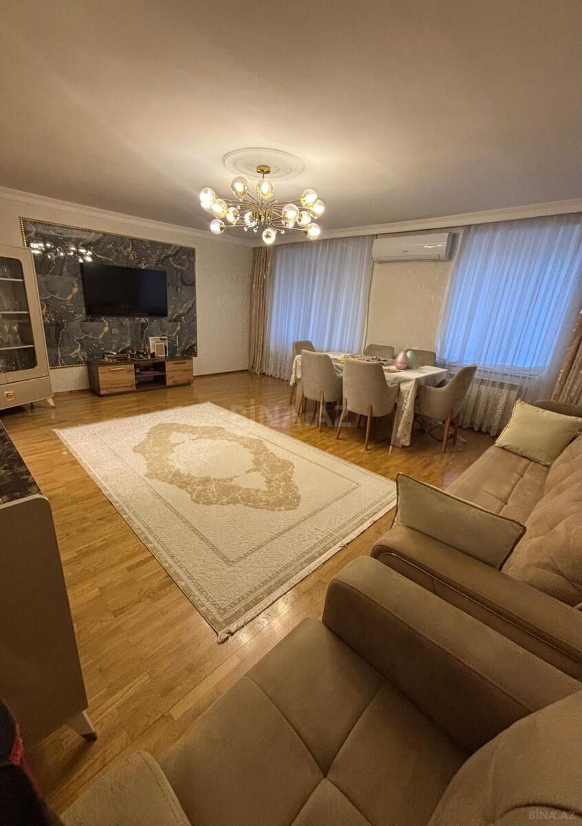 3 otaqlı Köhnə tikili, 28 May m., Bakı
