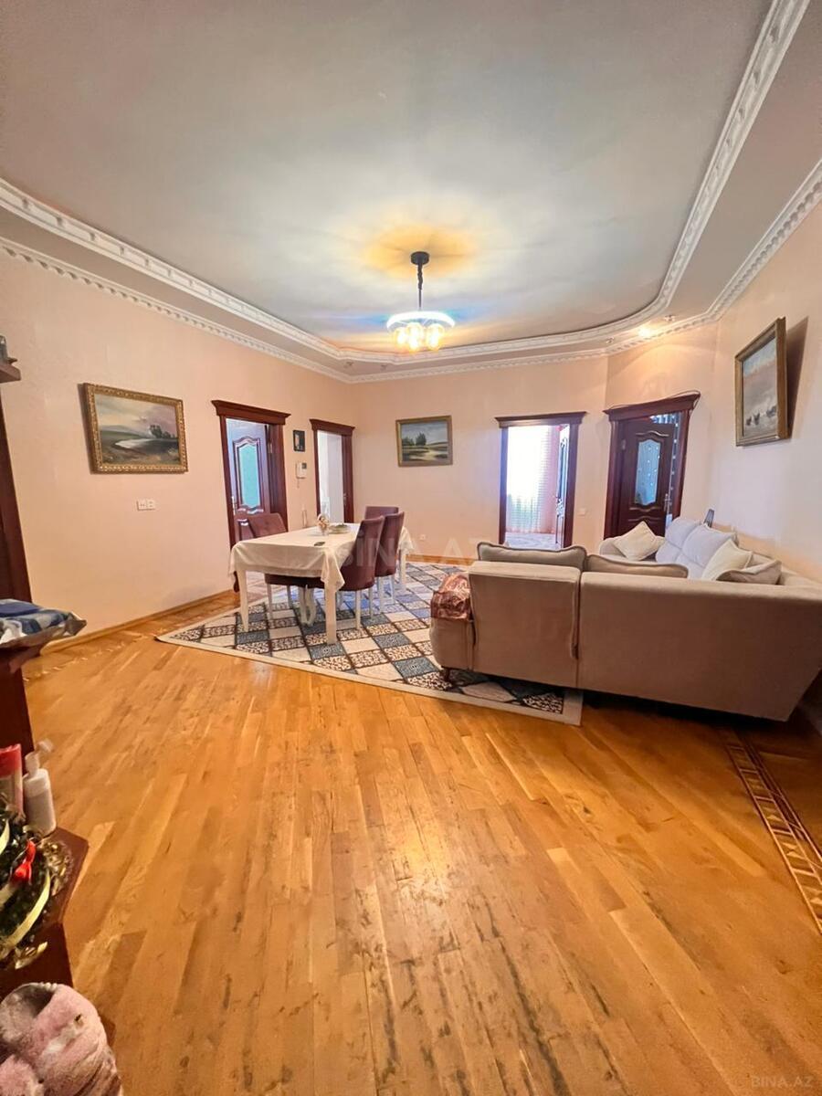 4 otaqlı Yeni tikili, Elmlər Akademiyası m., Bakı