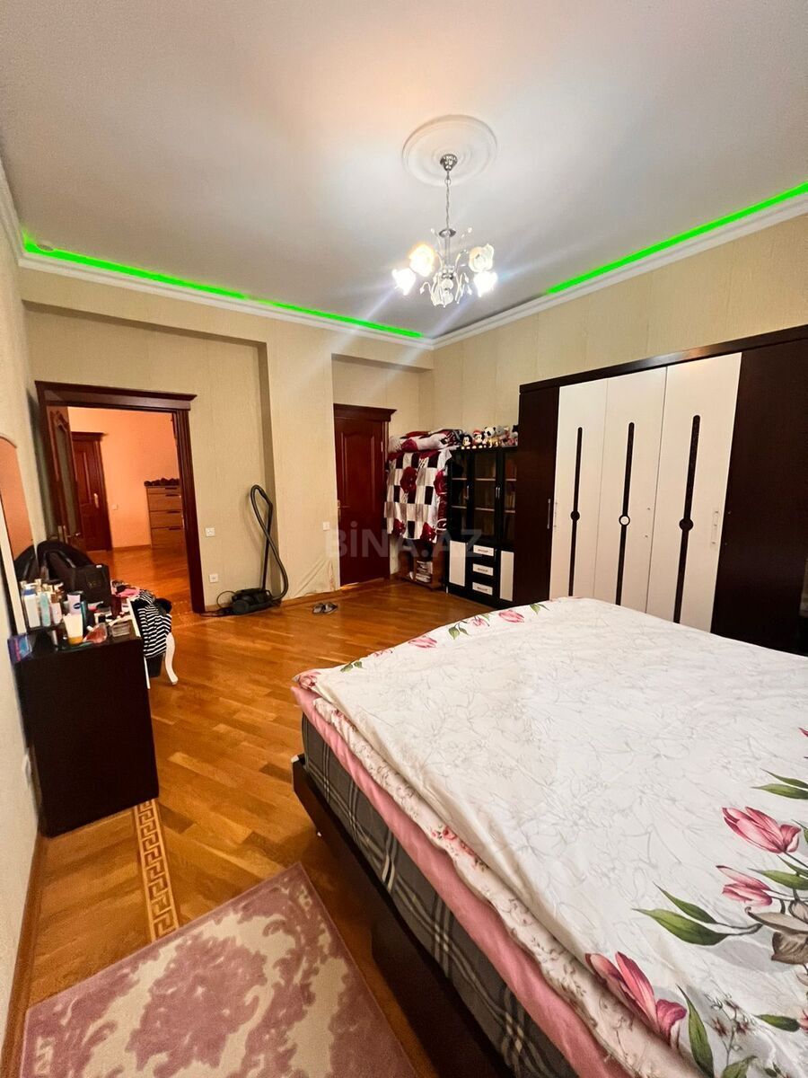 4 otaqlı Yeni tikili, Elmlər Akademiyası m., Bakı