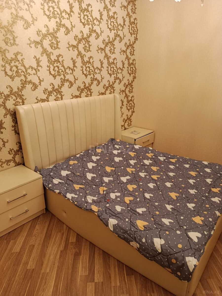 3 otaqlı Köhnə tikili, Memar Əcəmi m., Bakı