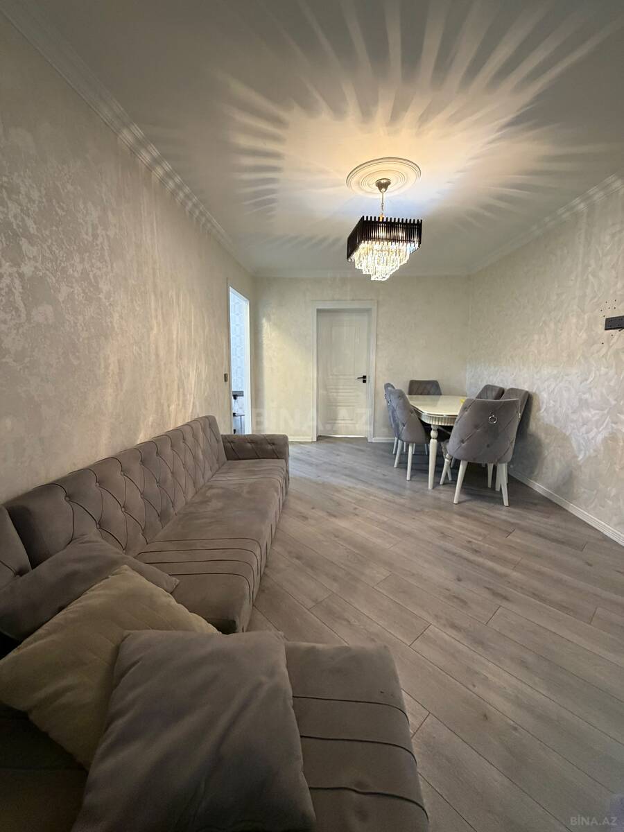 3 otaqlı Köhnə tikili, Memar Əcəmi m., Bakı
