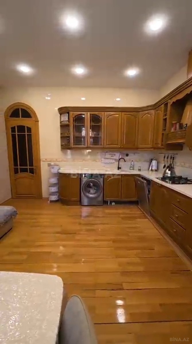 12 otaqlı Həyət evi/Bağ evi, Azadlıq Prospekti m., Bakı