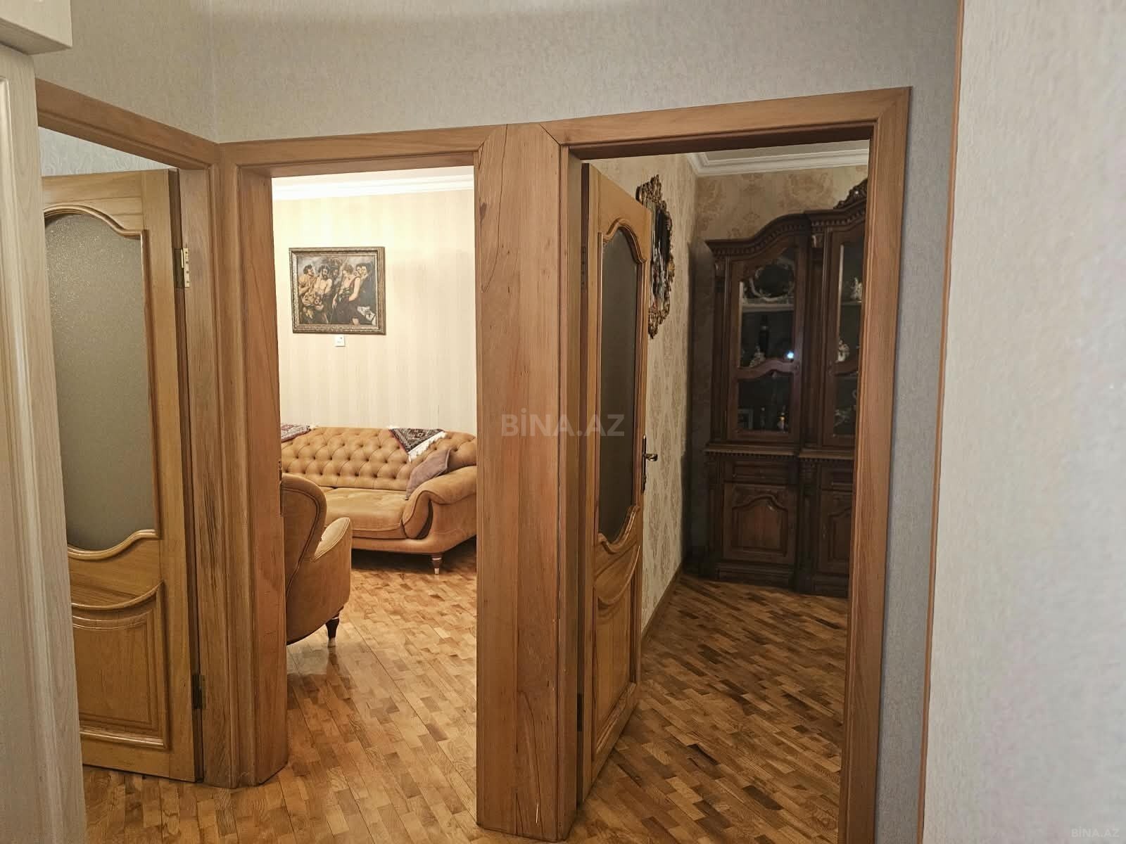 4 otaqlı Köhnə tikili, Nəsimi m., Bakı