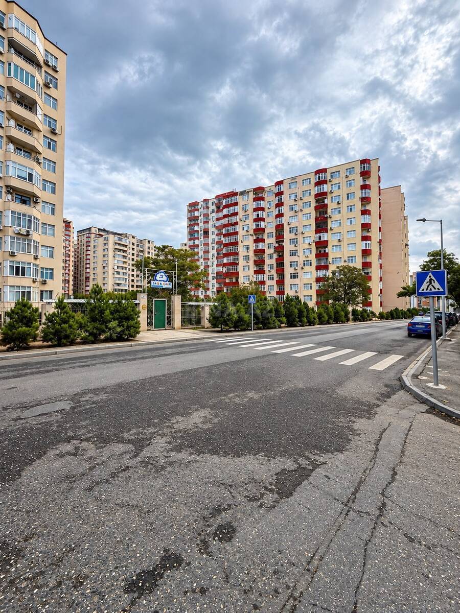 3 otaqlı Köhnə tikili, Neftçilər m., Bakı