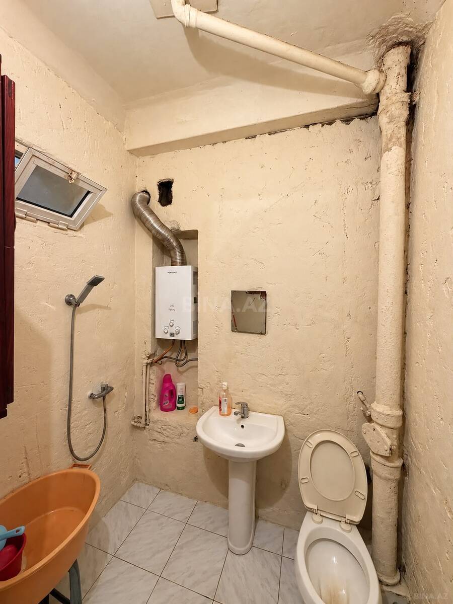 3 otaqlı Köhnə tikili, Neftçilər m., Bakı