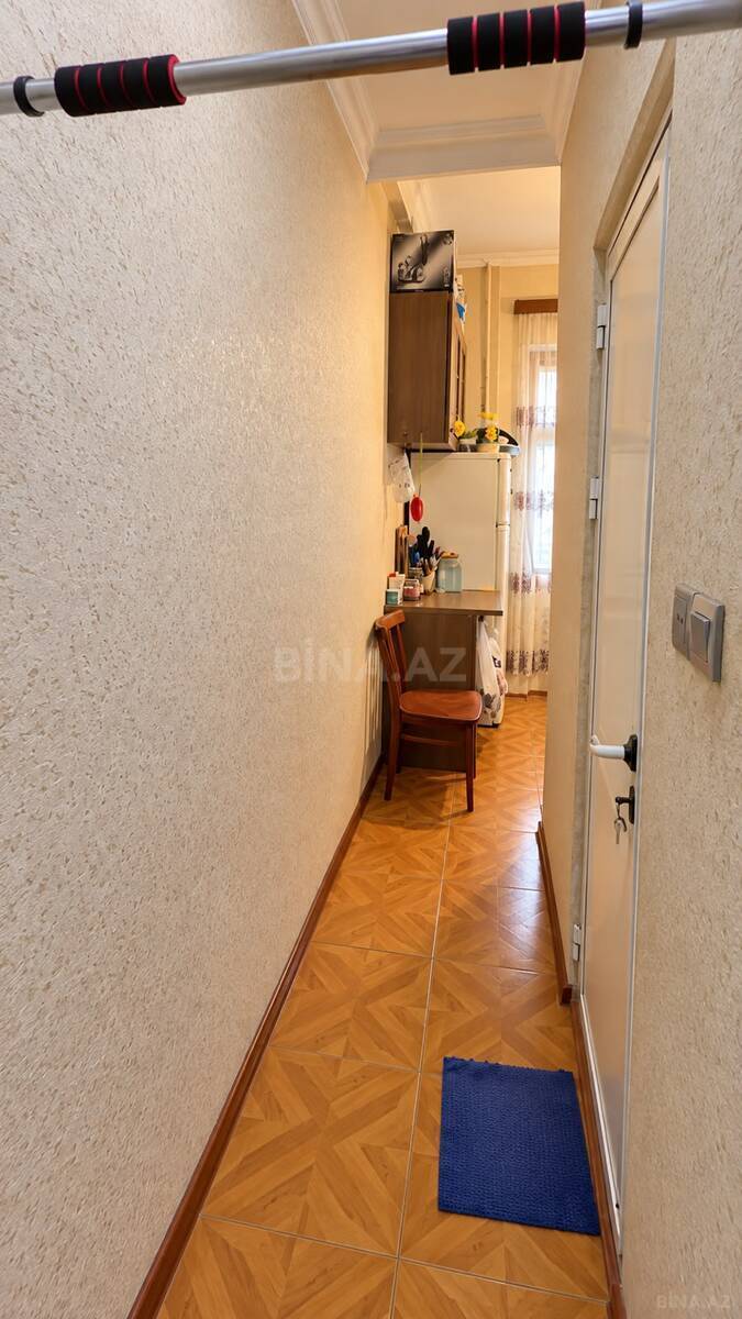 3 otaqlı Köhnə tikili, Neftçilər m., Bakı