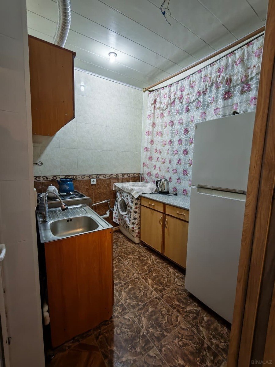 2 otaqlı Köhnə tikili, Memar Əcəmi m., Bakı