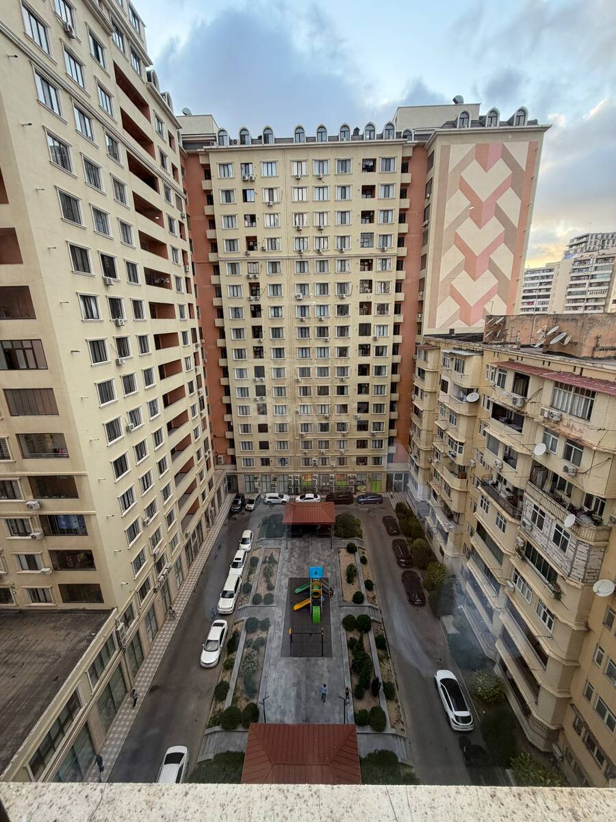 3 otaqlı Yeni tikili, Elmlər Akademiyası m., Bakı