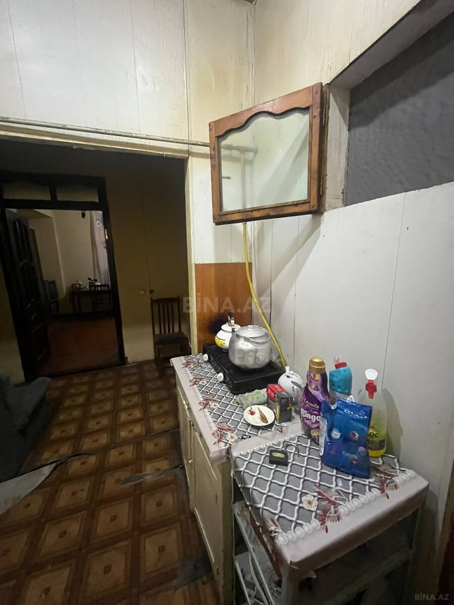 1 otaqlı Köhnə tikili, Nizami m., Bakı