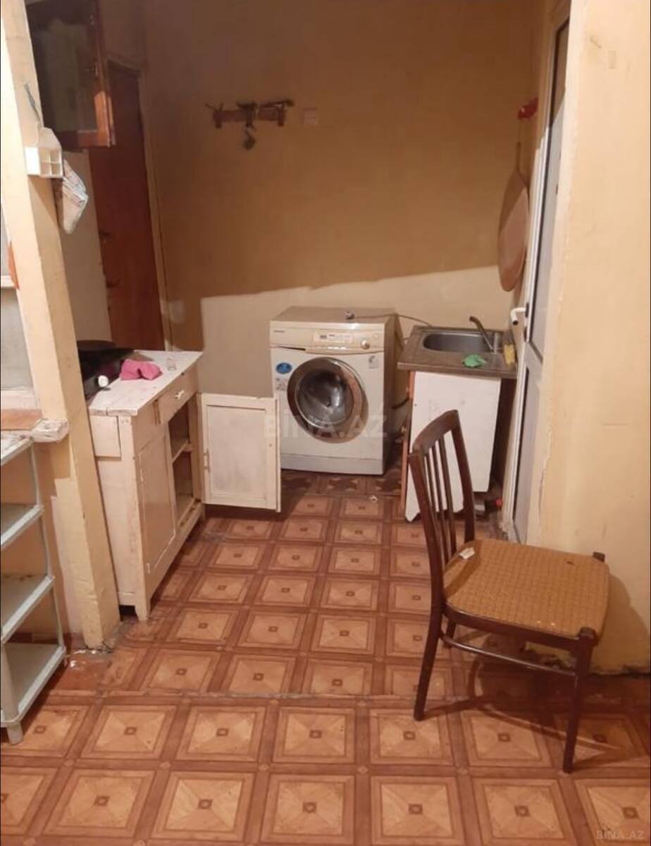 1 otaqlı Köhnə tikili, Nizami m., Bakı