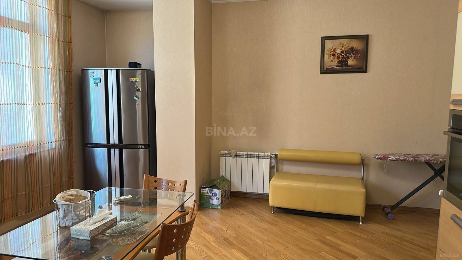 4 otaqlı Yeni tikili, Elmlər Akademiyası m., Bakı