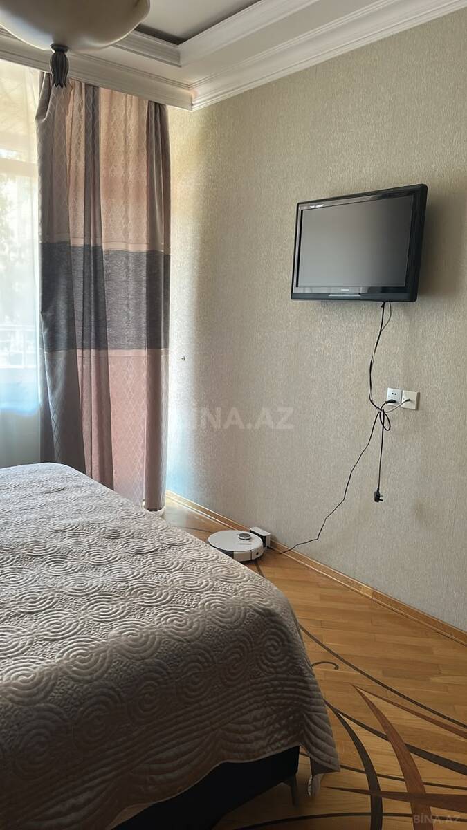 4 otaqlı Yeni tikili, Elmlər Akademiyası m., Bakı